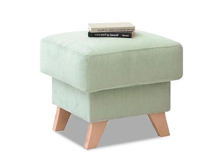 ZARA taburet ve skandinávském designu